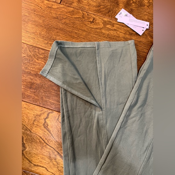 Wild Fable Greenish-Gray High rise Flare Pants - Picture 4 of 5